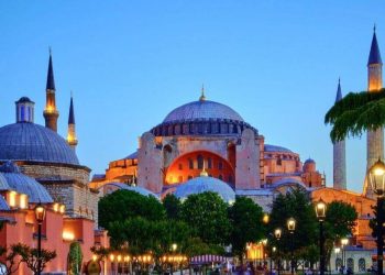 كيفية-التقدم-بطلب-للحصول-على-تأشيرة-سياحية-لتركيا